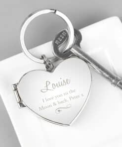 This Personalised Swirl Heart photo frame keyring is the perfect way to show that special someone how much you care.