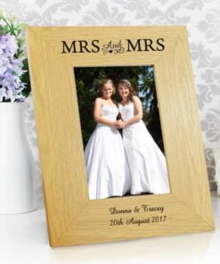Personalised Oak Finish 4×6 Mrs & Mrs Photo Frame